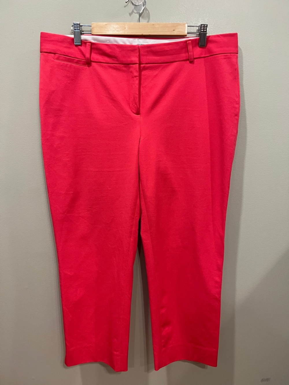 Crown & Ivy Pink Straight Leg Crop Pants